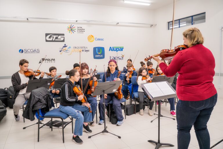 2025-09-30-191155-OJL-AULAS_VIOLINO-DSC06811