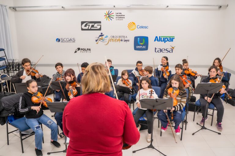 2025-09-30-191359-OJL-AULAS_VIOLINO-DSC06825